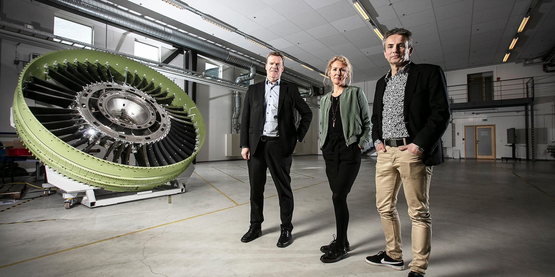 Henrik Runnemalm, utvecklingschef GKN Aerospace Engine Systems, Linda Bohlin Trajkovski, chef Innovatum Projektarena, och Anders Torslid, vd Kraftstaden.