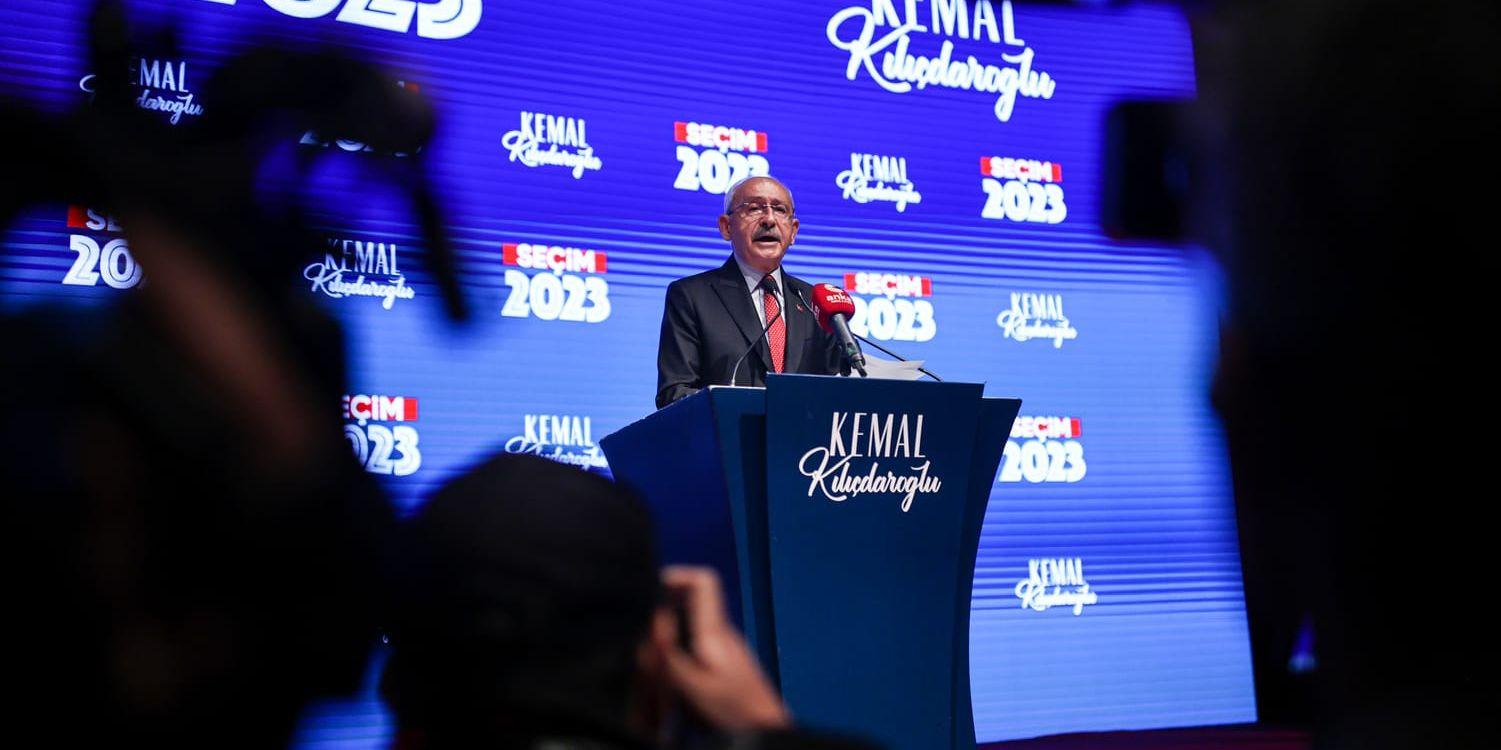 Oppositionskandidaten Kemal Kiliçdaroglu håller sitt tal i Ankara.