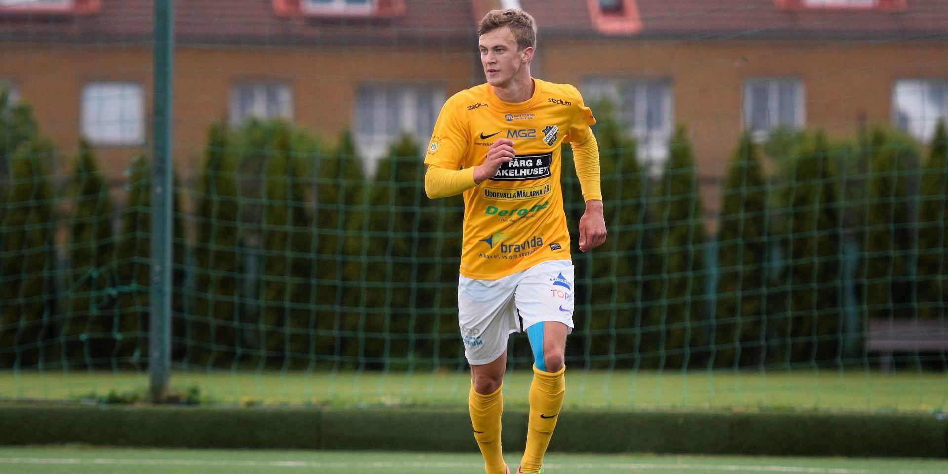 Emil Niklasson återvänder till IK Oddevold. 