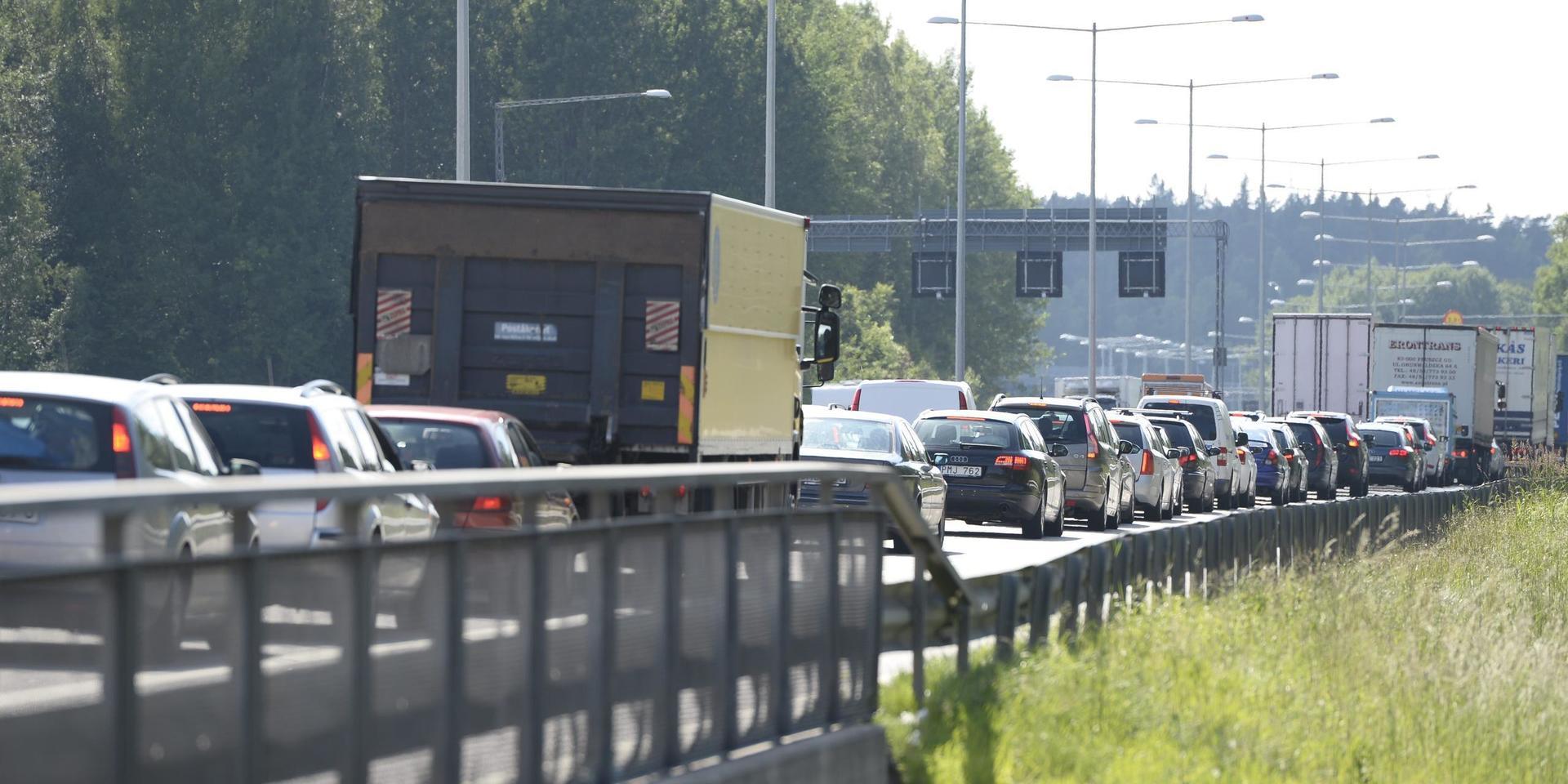 Nu pausar Trafikverket de omfattande vägarbeten, som pågår i Bohuslän under sommaren, för att underlätta trafikflödet. 