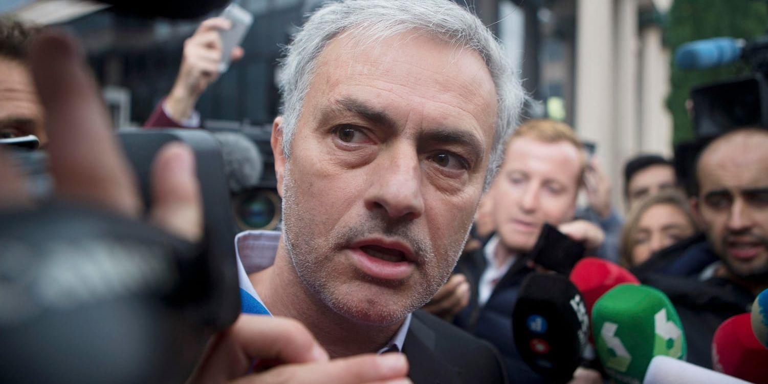 Manchester Uniteds tränare José Mourinho förhördes av spansk domstol i Madrid under fredagen.