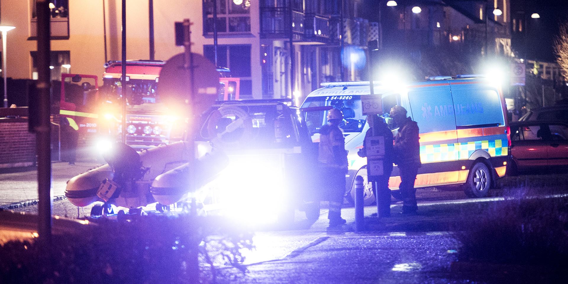 Räddningstjänst och ambulans larmades till Strandgatan på måndagskvällen.