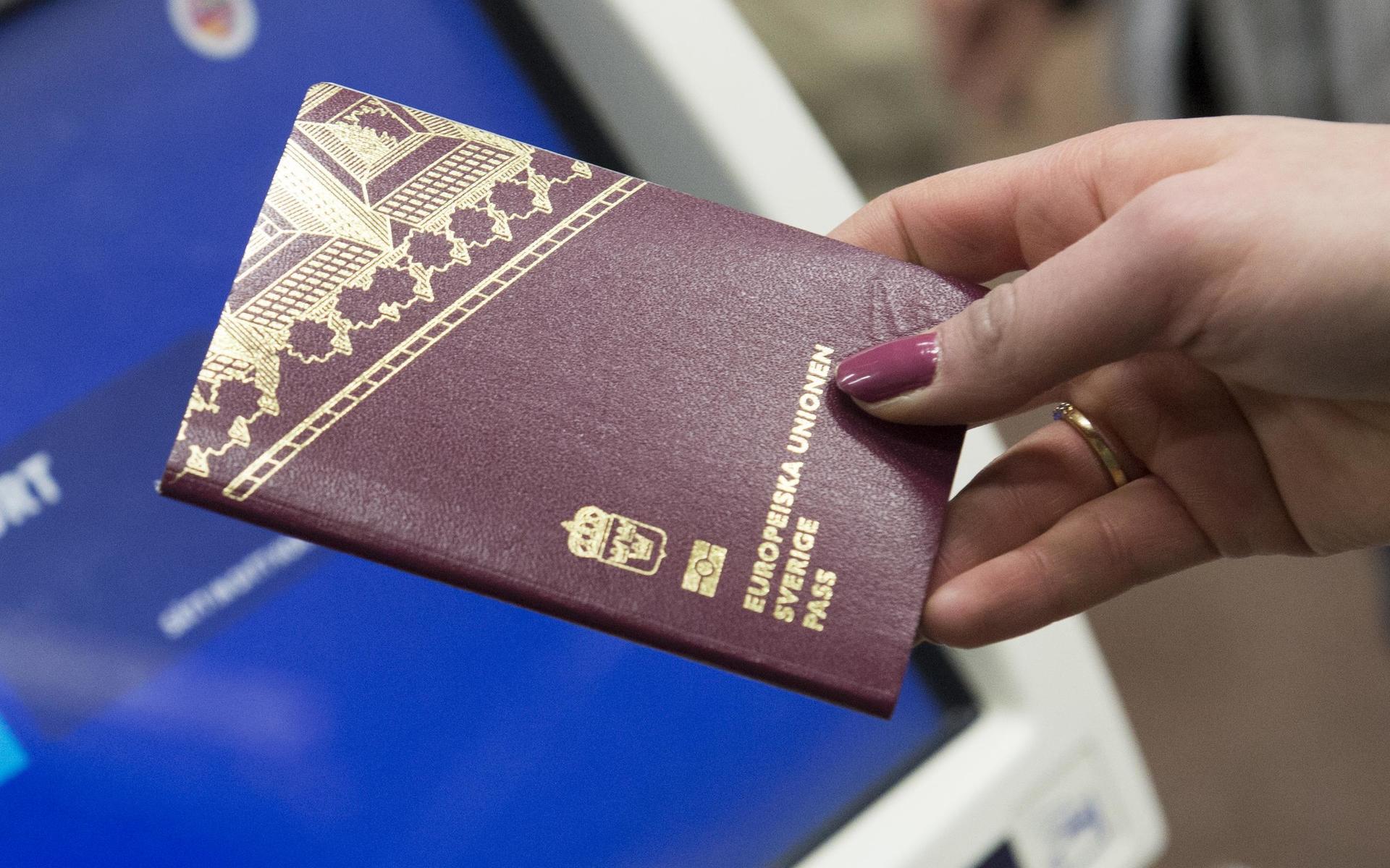Under pandemin har mer än en halv miljon pass gått ut utan att förnyas. Arkivbild.