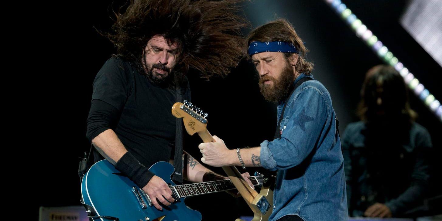 Chris Shiflett spelar i vanliga fall med Dave Grohl i Foo Fighters men kommer till Sverige för en solospelning i april. Arkivbild.