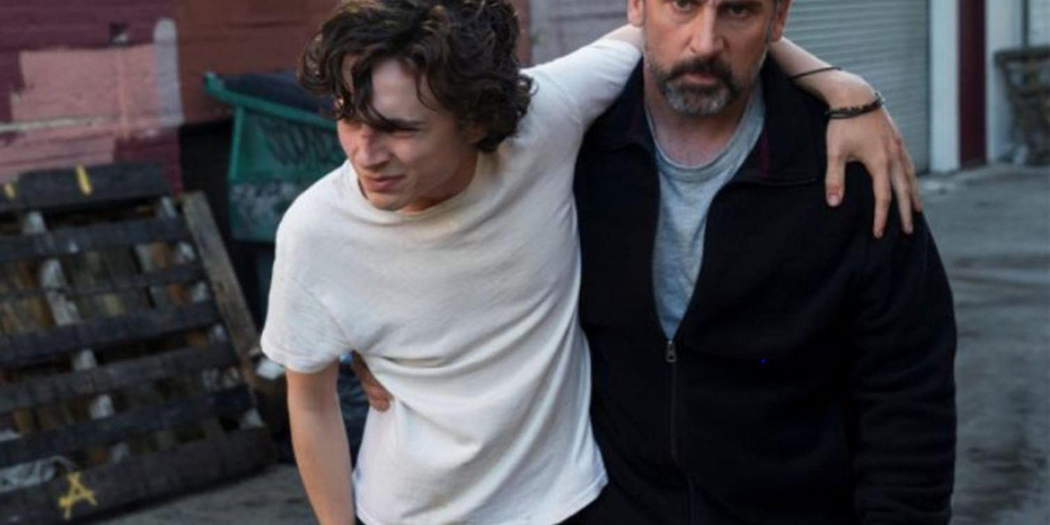 Timothée Chalamet spelar den unge missbrukaren Nic och Steve Carell hans allt mer tröstlöse far David i det verklighetsbaserade dramat "Beautiful boy". Pressbild.