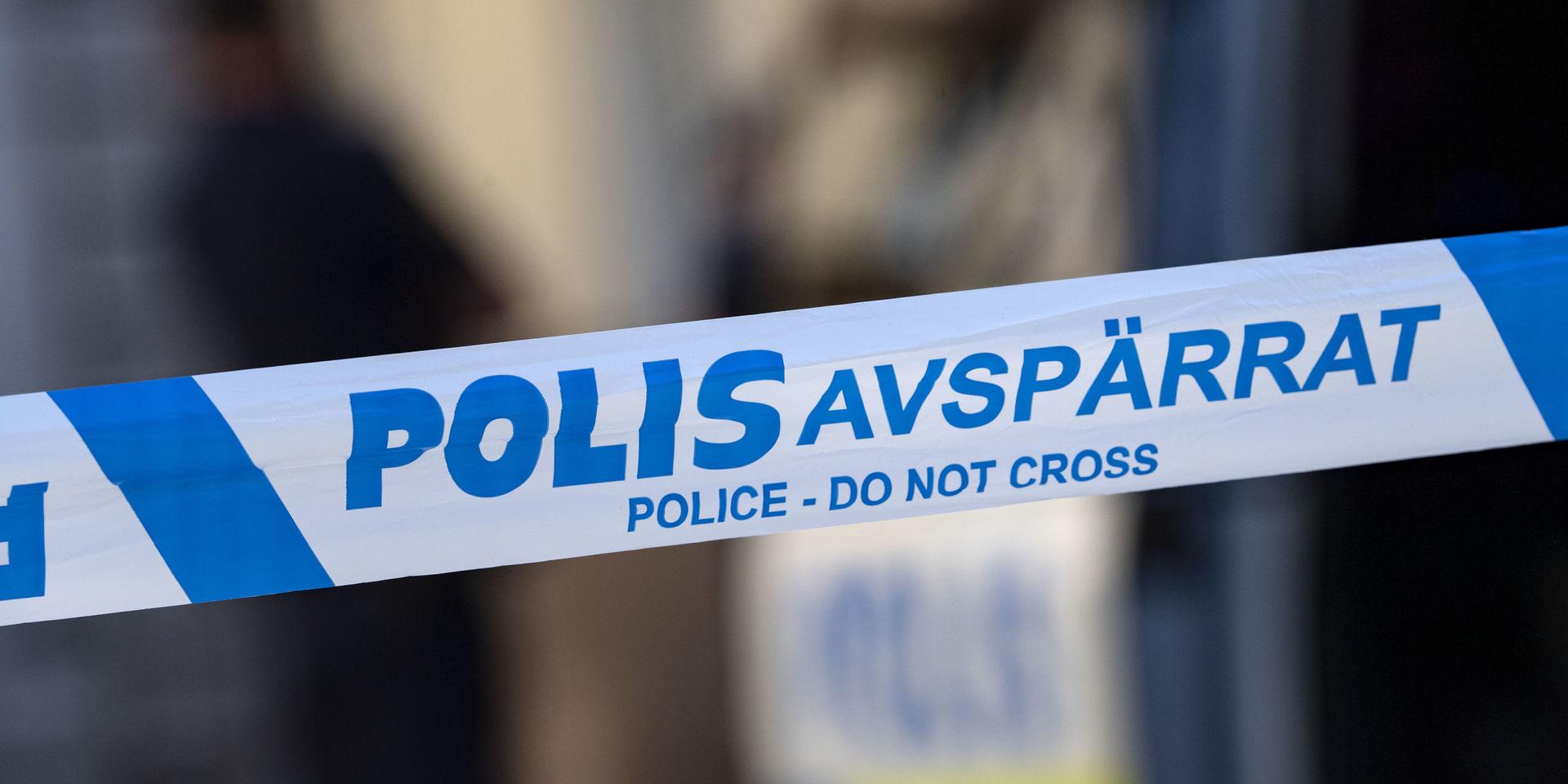 En större polisinsats pågår i Uppsala efter en skottlossning i stadsdelen Sävja.