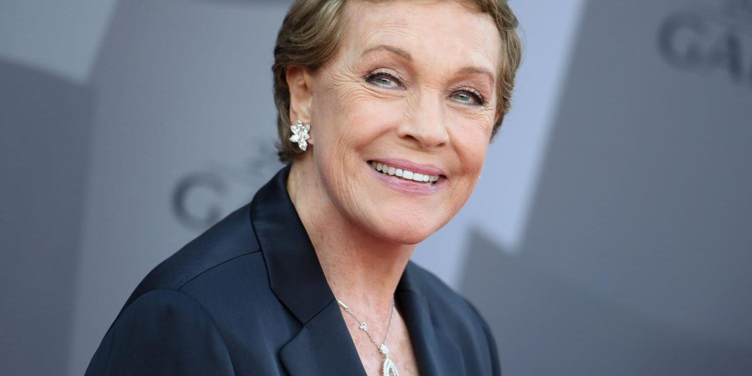 83-åriga Julie Andrews medverkar i Netflix nya kostymserie. Arkivbild.