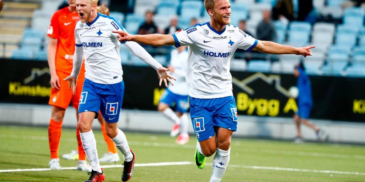 Norrköpings Sebastian Andersson jublar efter sitt segermål.