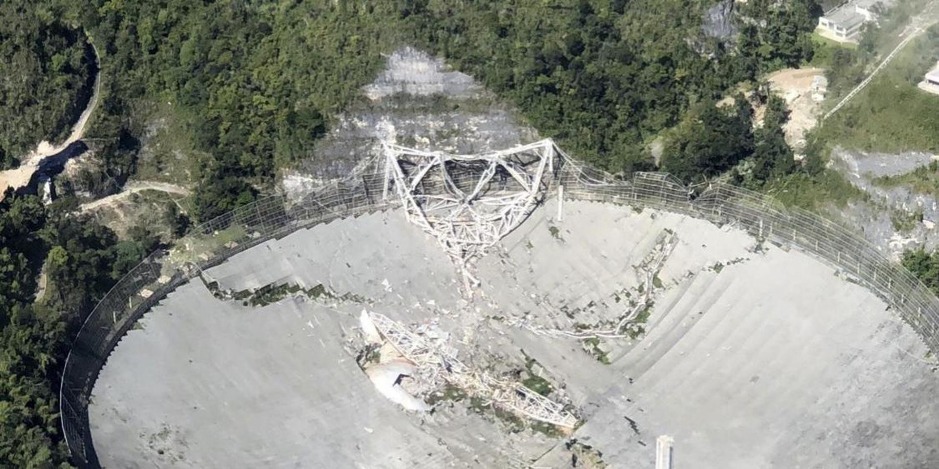 Det berömda radioteleskopet Arecibo är förstört.