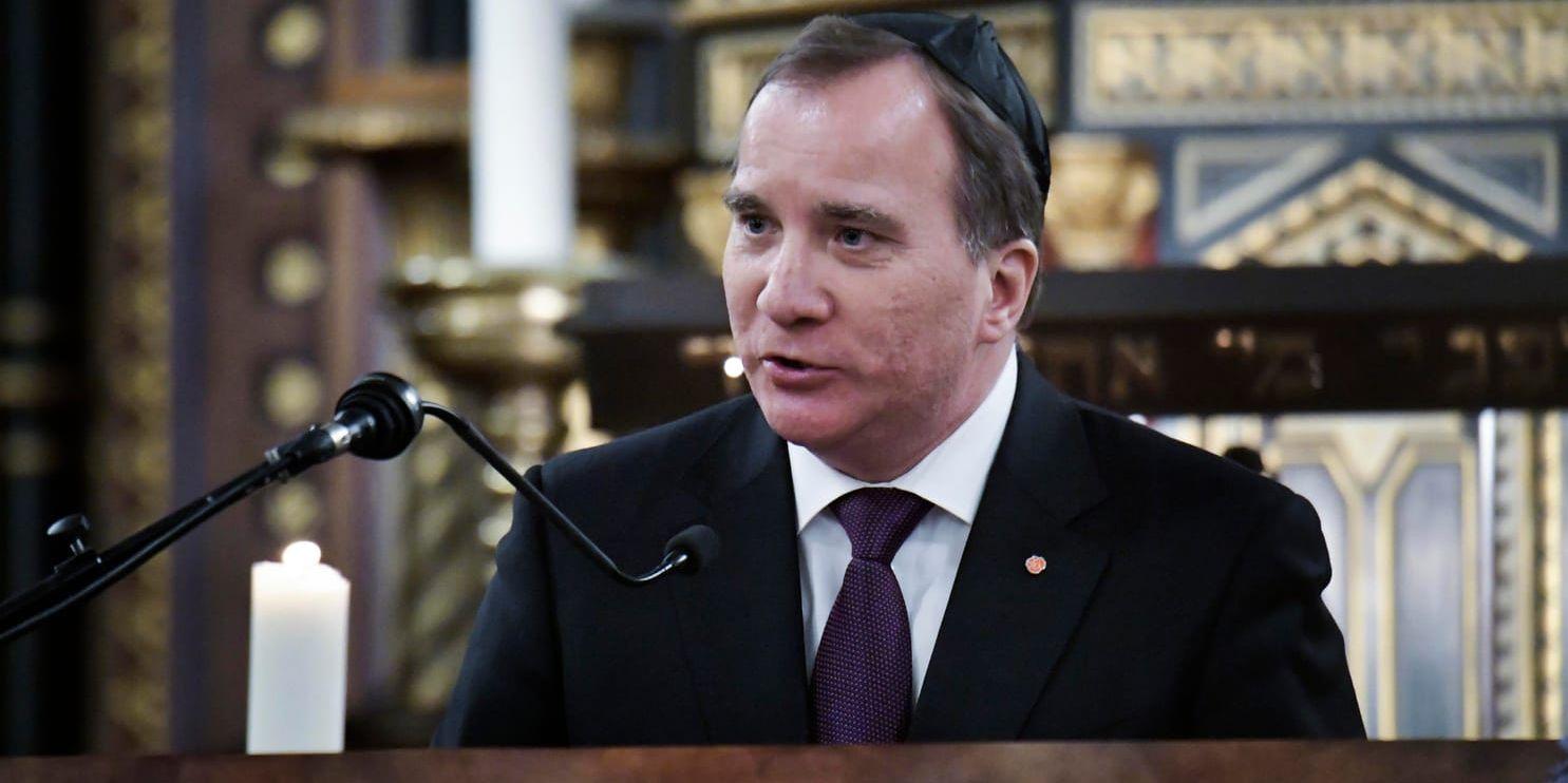 Statsminister Stefan Löfven talade om vikten av att bevara minnena under söndagens minneshögtid för Förintelsens offer i Stora synagogan i Stockholm.