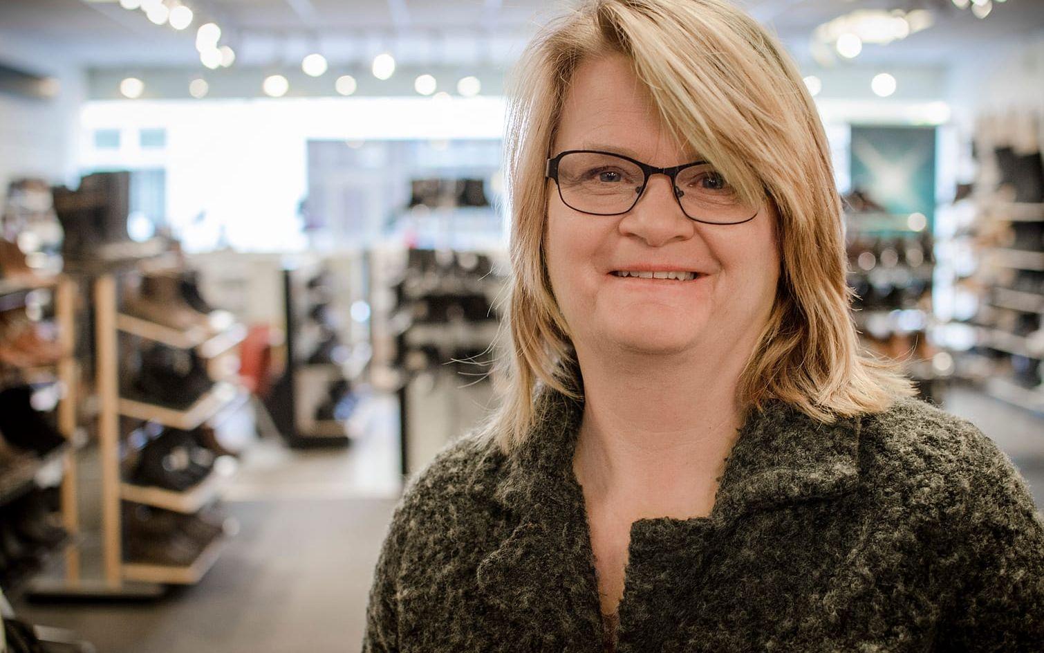 Anna Wallström på Nya Skor berättar att tanken och förhoppningen är att fler butiker ansluter sig.
