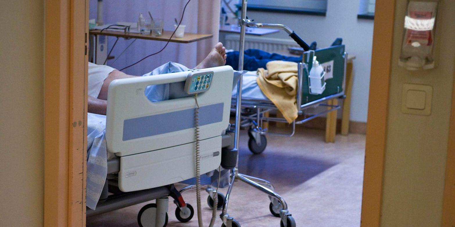 Karolinska universitetssjukhuset britser i rutinerna kring att avstå livsuppehållande behandling. Arkivbild.