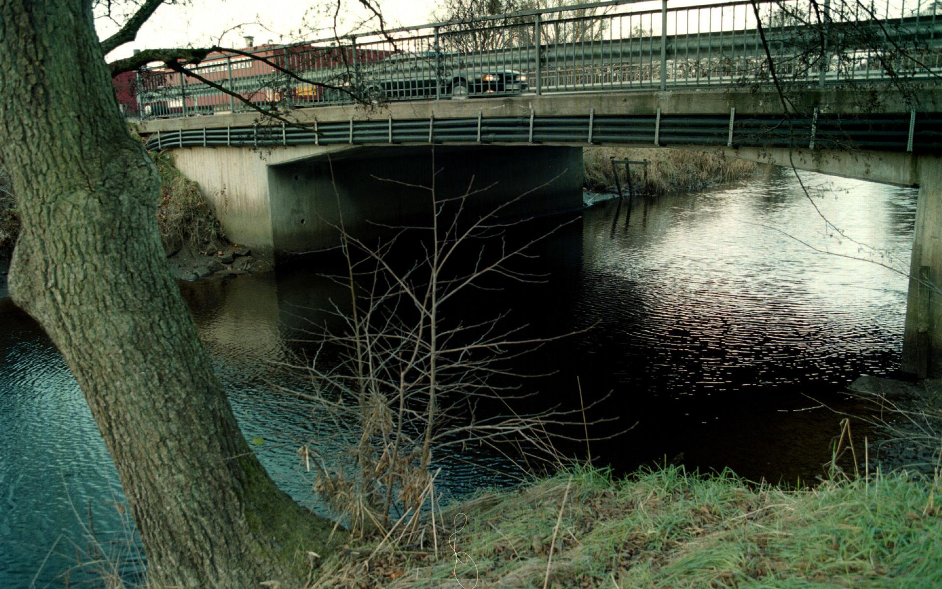 Borgmästarbron i Kungsbacka har varit avstängd för trafik sedan i somras då man konstaterat att konstruktionen hade för stora skador.