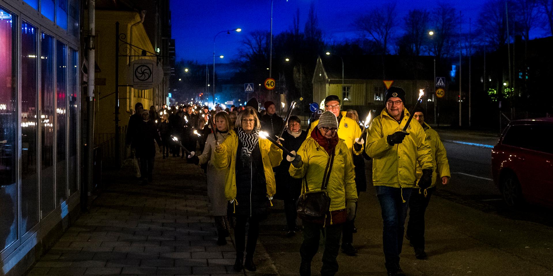 Vänersborgs kommun ställer in sitt nyårsfirande i Plantaget, detta efter att regeringen kom med nya restriktioner under tisdagen.