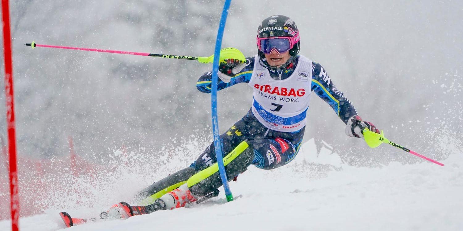 Slalomstjärnan Frida Hansdotter missade pallen i Spindleruv Mlyns världscupslalom i Tjeckien.