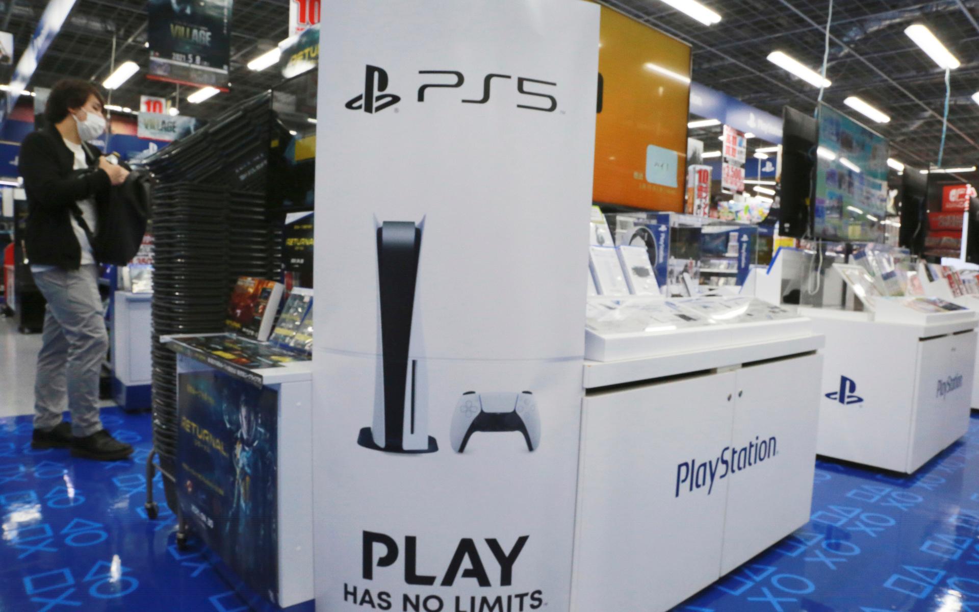 Playstation 5 har blivit Sonys snabbast säljande konsol, men leveranserna har försenats för många köpare.