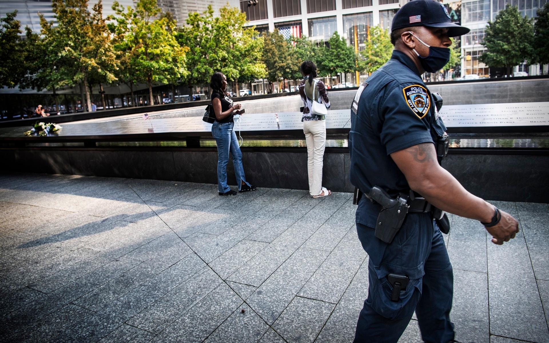 Dagarna innan 11 september ökade polisbevakningen markant kring Ground Zero.