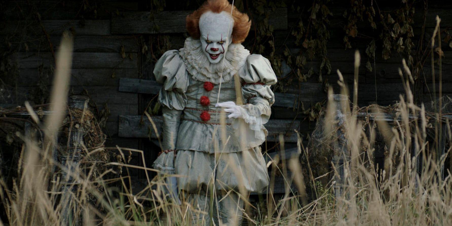 Bill Skarsgård som clownen Pennywise. Pressbild.
