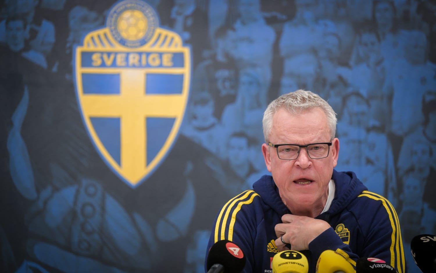 Janne Andersson höll pressträff dagen efter ordbråket i Viaplay-studion. 