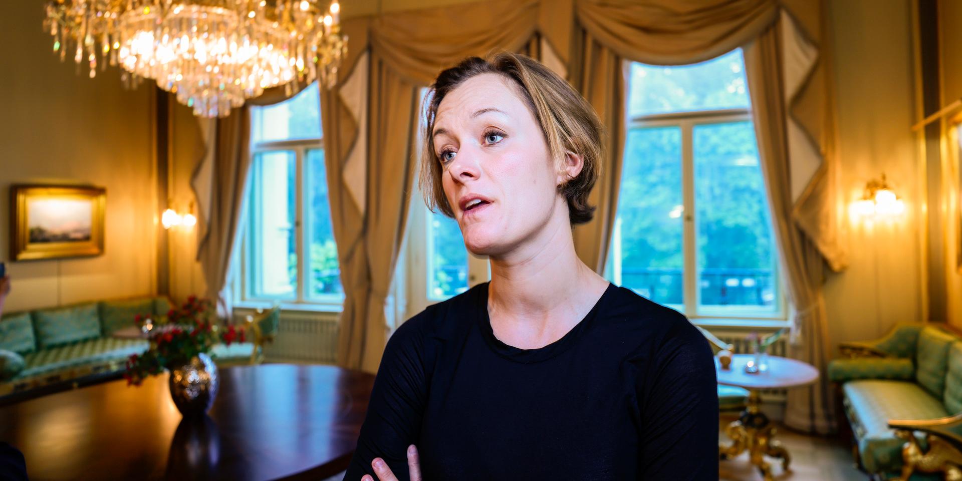Norges kulturminister Anette Trettebergstuen, (Arbeiderpartiet ), vill förlänga de fasta bokpriserna.