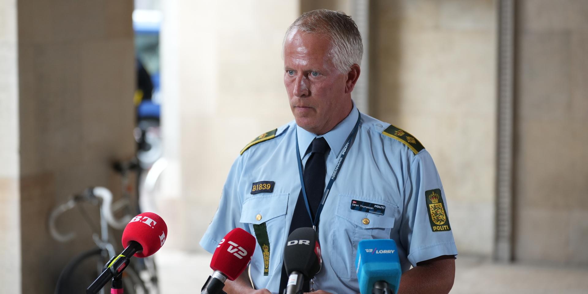 Søren Thomassen, chef vid Köpenhamnspolisen under söndagskvällens presskonferens.