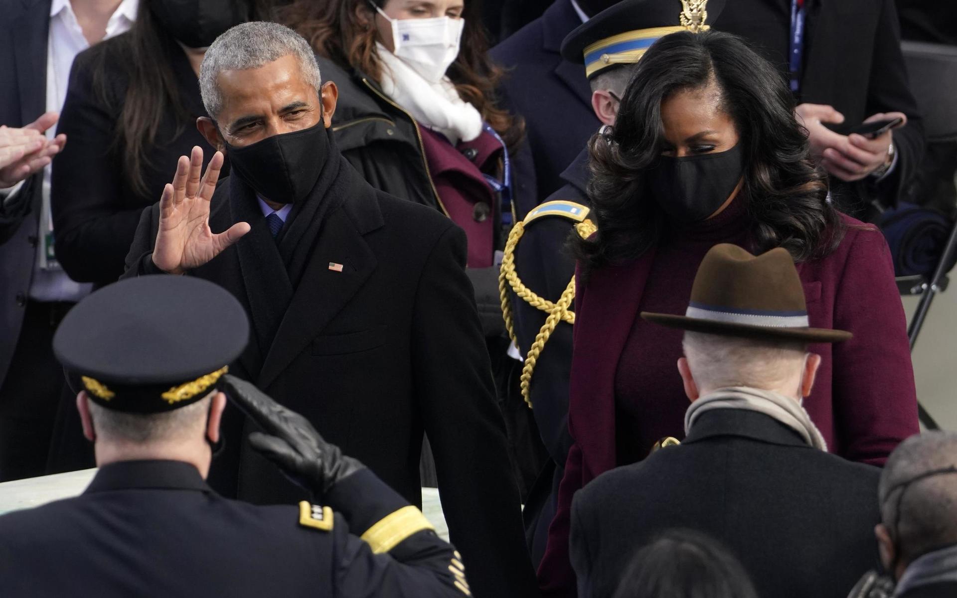 Barack Obama och Michelle Obama är på plats.