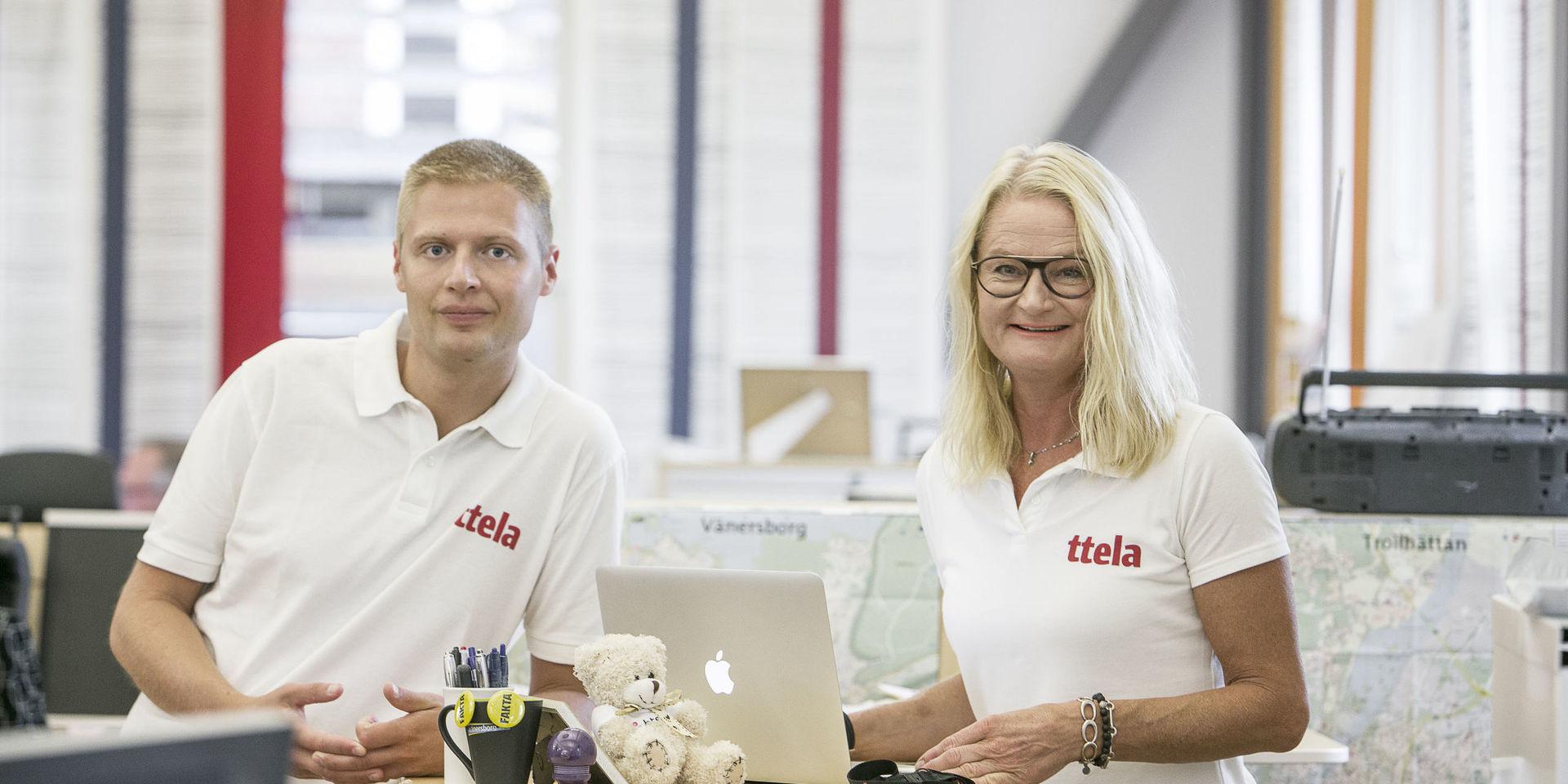 TTELA:s ledarskribent Max Eskilsson och publisher Cecilia Frisk håller i tisdagens valdebatt i Trollhättan.