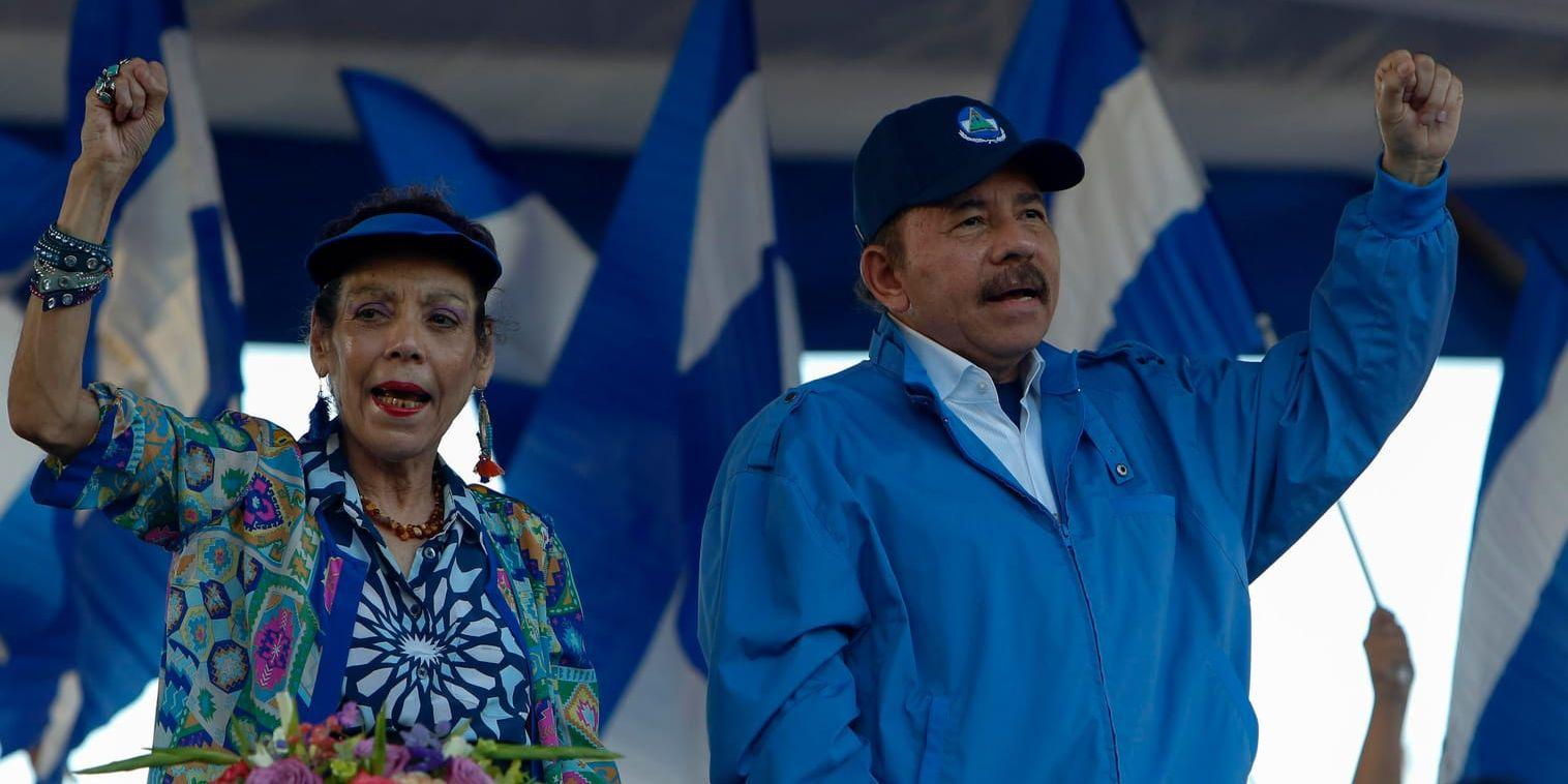 Nicaraguas president Daniel Ortega och med hustrun och vicepresidenten Rosario Murillo. Arkivbild.