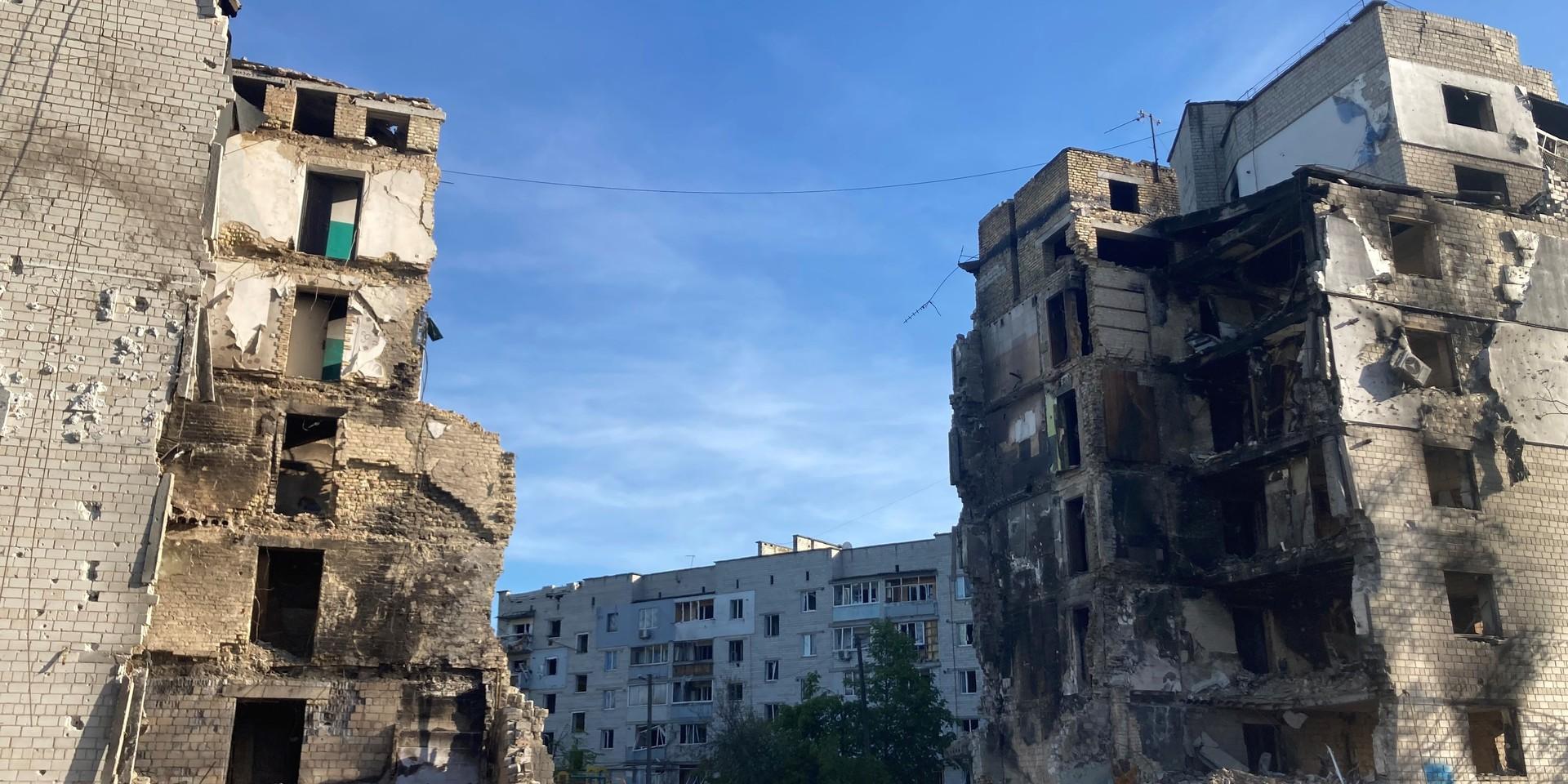 Förstörelse. Borodjanka, en förstad till Kiev, är en av många platser som är hårt drabbad både av förstörelse och ryska övergrepp.